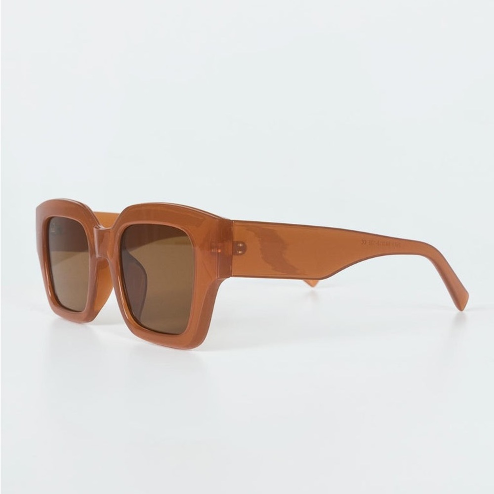 Princess Polly Dutton Sunnies in Brown - Picture 3 of 7